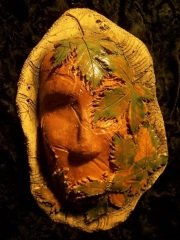 El Yapımı Seramik Pano - Kimlikler - Tabiat Ana 34x21cm