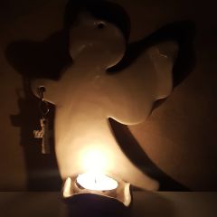 Beyaz Melek Duvar Tea Light Mumluk Eli Haçlı