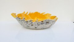 İçi Sarı Dışı Kristal Sırlı Kayık Çanak