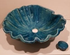 İstiridye kabuğu şeklinde el yapımı seramik lavabo